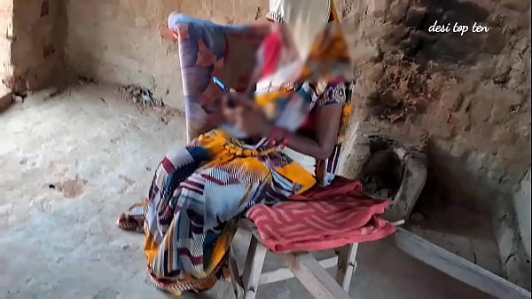 Desi Sexy Bhoji's Saree Fucked On The Bed Best Indian Sex Video Real Desi Sex Hindi Dirty Audio