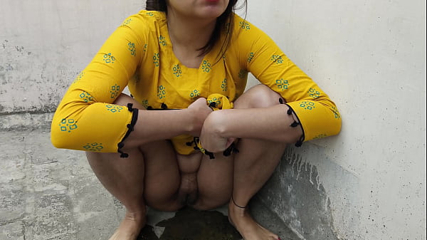Kaamwali Boli, Saheb Pagar Bada Do Me Sab Kuch De Dungi, Hindi Dirty Talking XXX HD Video Outdoor Main Peshab Kiya