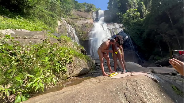 Vídeo Amador Bastidores Podendo A Pretinha 18 Na Cachoeira No Ar Livre (COMPLETO NO RED E NO CHER) Vídeo Amador Bastidores Podendo A Pretinha 18 Na Cachoeira No Ar Livre (COMPLETO NO RED E NO CHER)