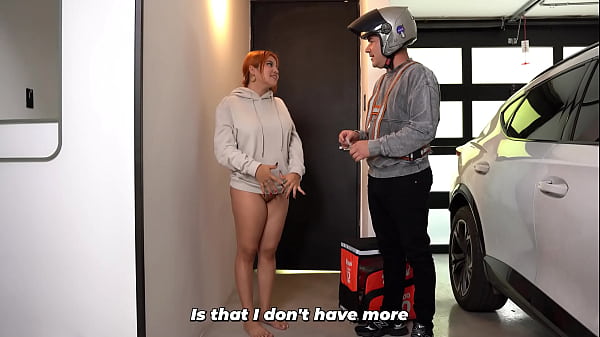 Miss, Could You Rate My Service With 5 Stars? Delivery Guy Ends Up Fucking An Unknown Customer